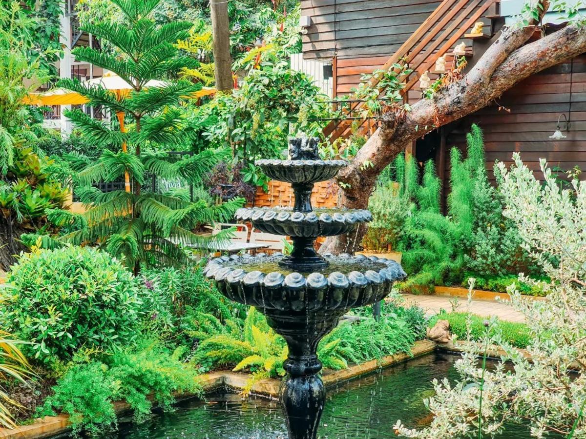 Vijit Nakorn Hotel Sisaket Extérieur photo